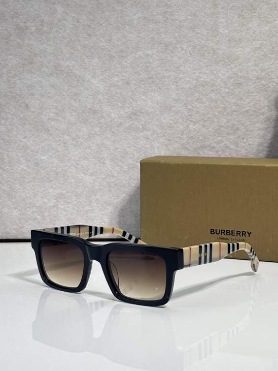 Picture of Burberry Sunglasses _SKUfw79761539fw